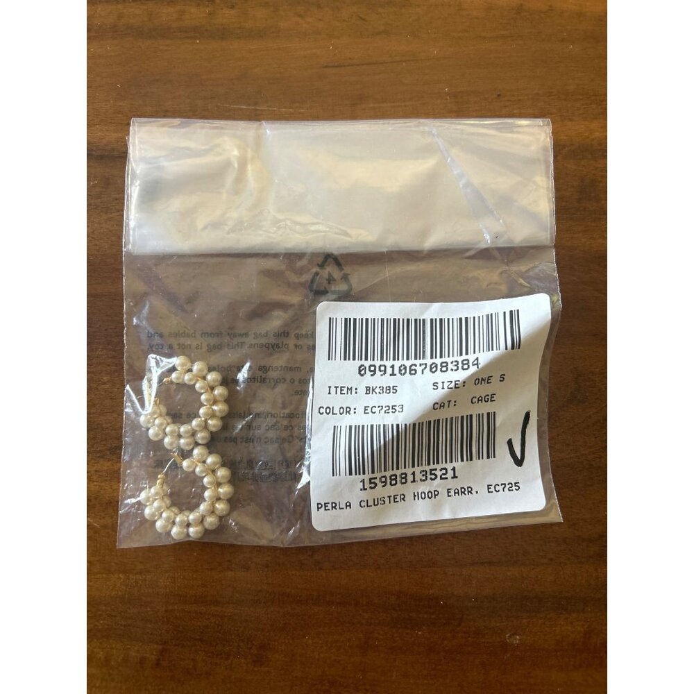 J Crew Layered mini-pearl hoop earrings BK385 - Picture 4 of 4